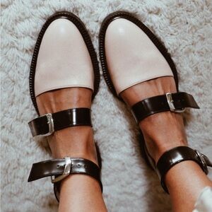 Inch2  black Pink Closed Toe Strappy buckle Sandals Sz 38 US 7